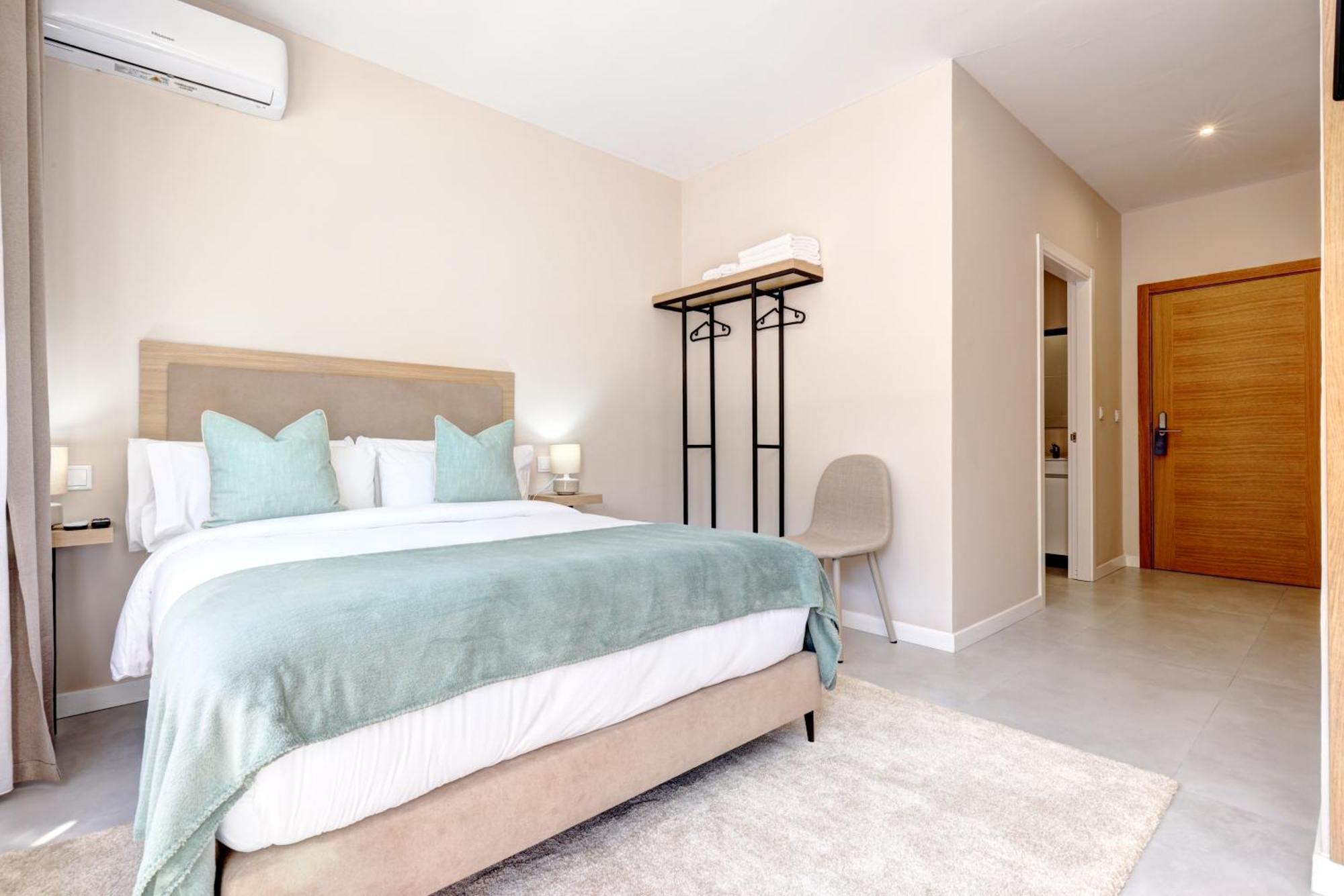 Hostal Puerta Almar Естепона Екстериор снимка